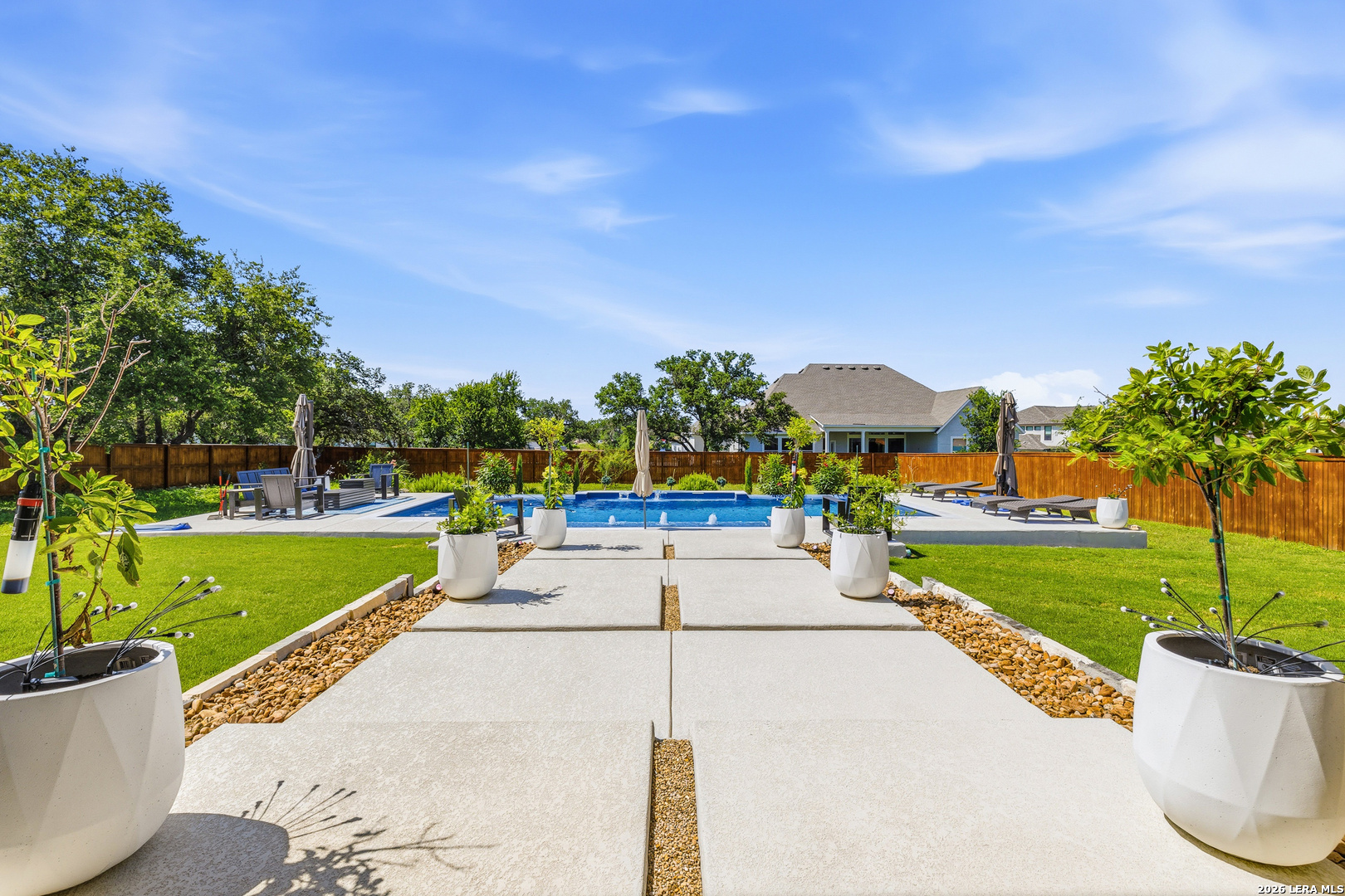 187 Violet Way Castroville TX 78009