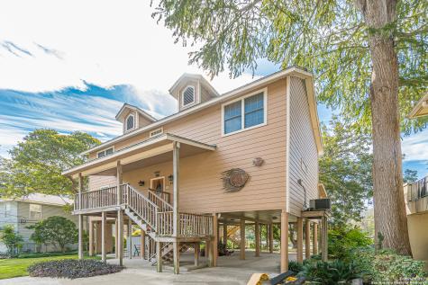 2535 Blumberg Park Seguin TX 78155
