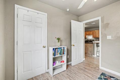333 Wildrose Drive Floresville TX 78114