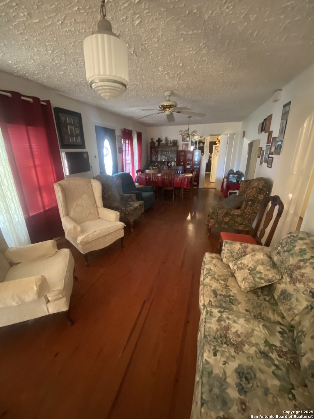 516 W Dunlap Sabinal TX 78881