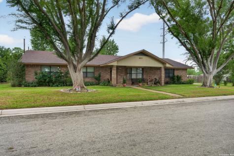 623 Oakland Avenue Gonzales TX 78629