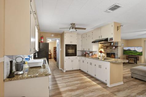 623 Oakland Avenue Gonzales TX 78629