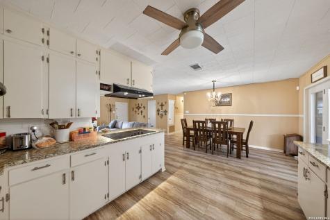 623 Oakland Avenue Gonzales TX 78629