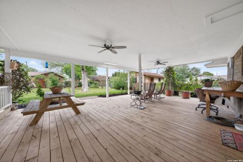 623 Oakland Avenue Gonzales TX 78629