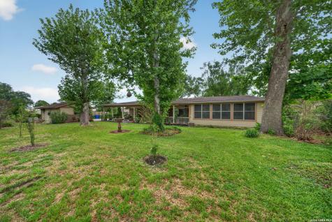 623 Oakland Avenue Gonzales TX 78629