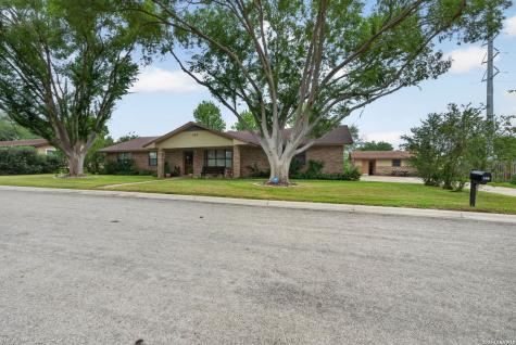 623 Oakland Avenue Gonzales TX 78629