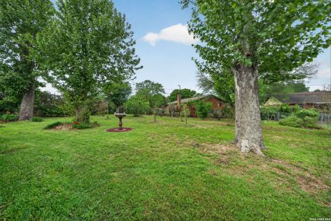623 Oakland Avenue Gonzales TX 78629
