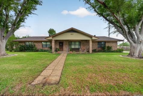 623 Oakland Avenue Gonzales TX 78629