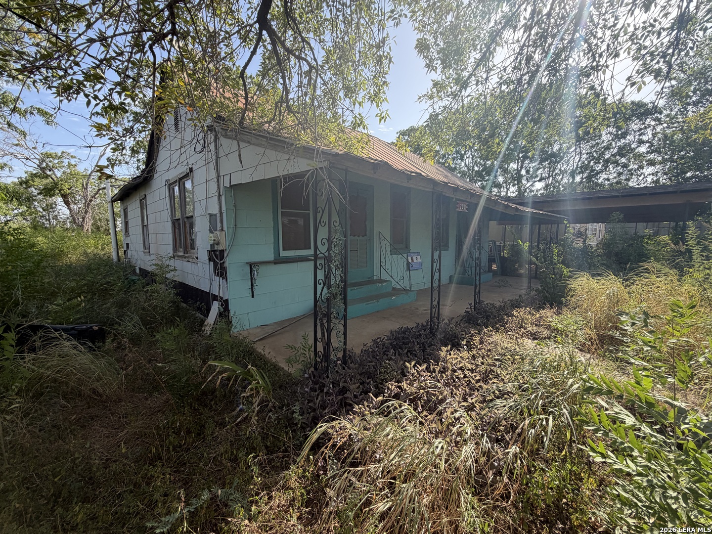 200 Sunrise Encinal TX 78019