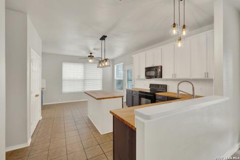 2307 Encino Mist San Antonio TX 78259