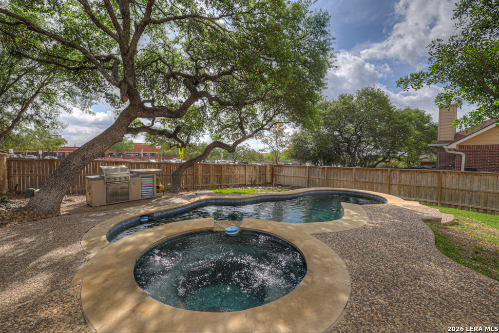 2307 Encino Mist San Antonio TX 78259