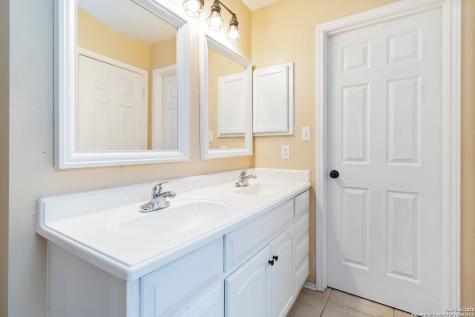5659 Midcrown Drive San Antonio TX 78218
