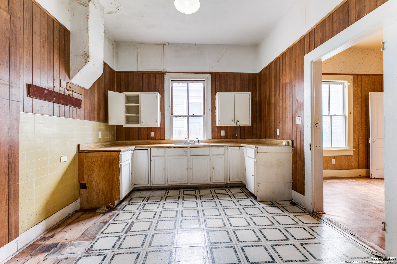 214 Adams Street San Antonio TX 78210