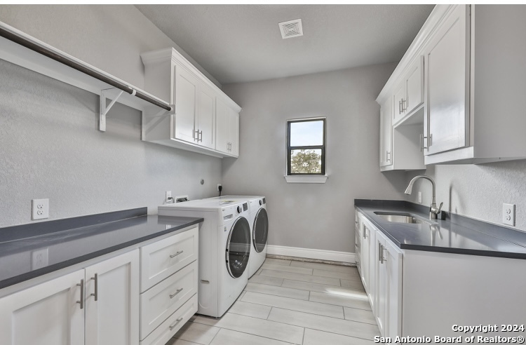 732 Salt Grass Trail Bandera TX 78003