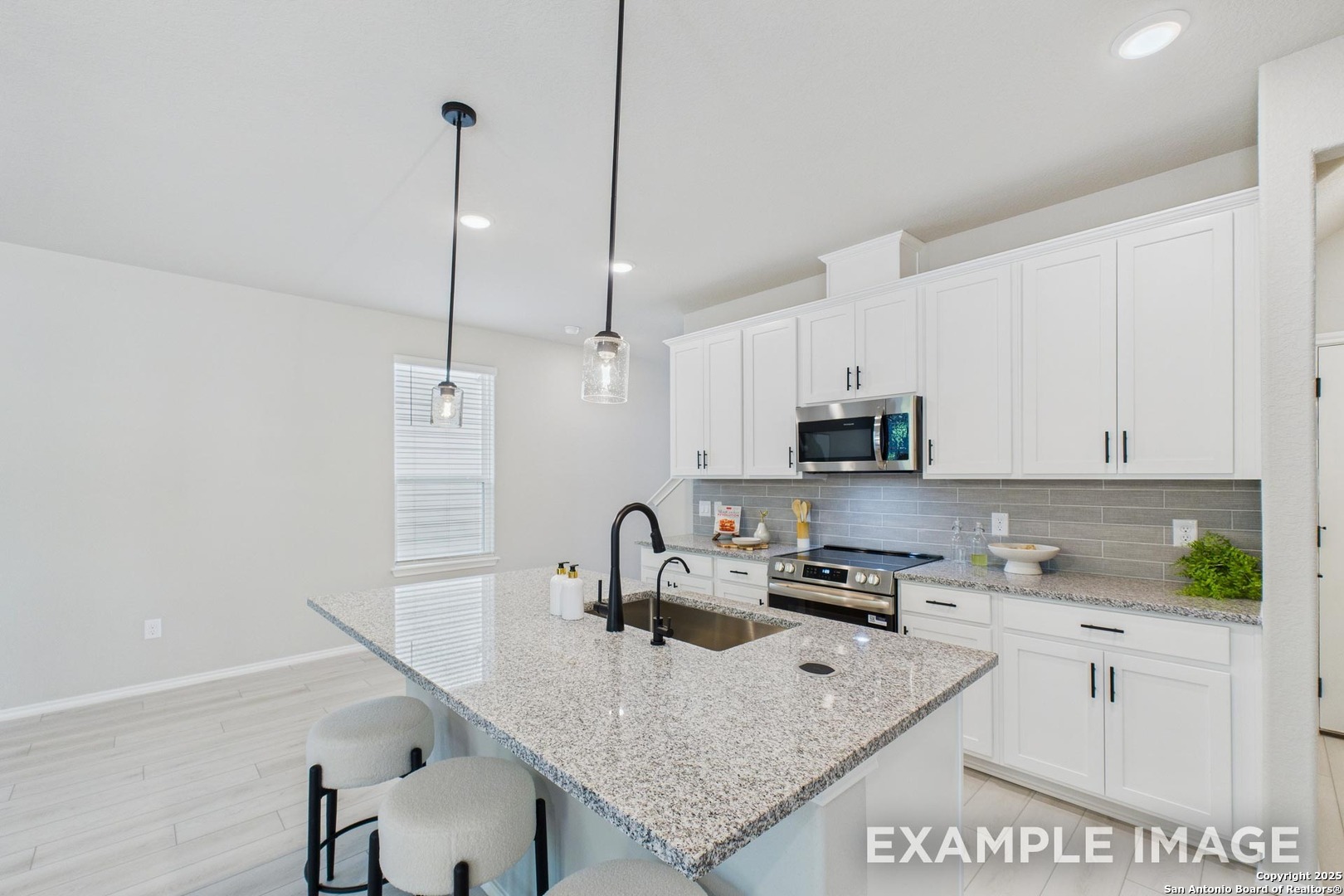 1018 West 1604 North San Antonio TX 78251