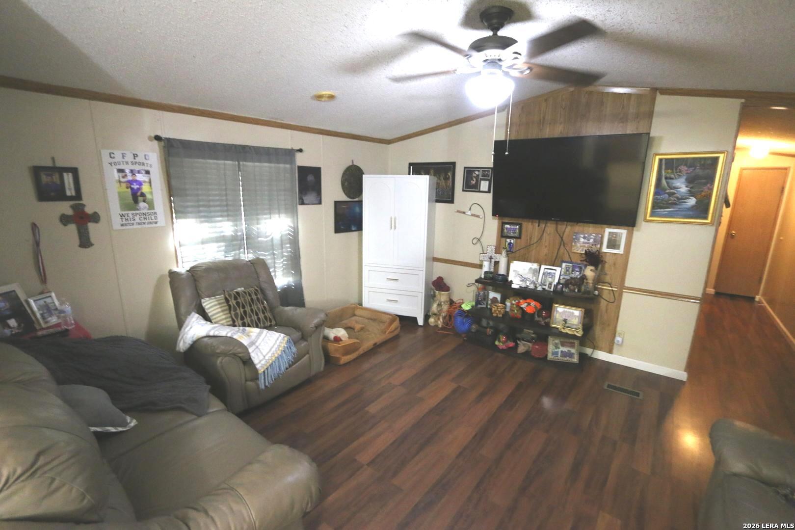 76 & 76 B Post Oak Road La Vernia TX 78121