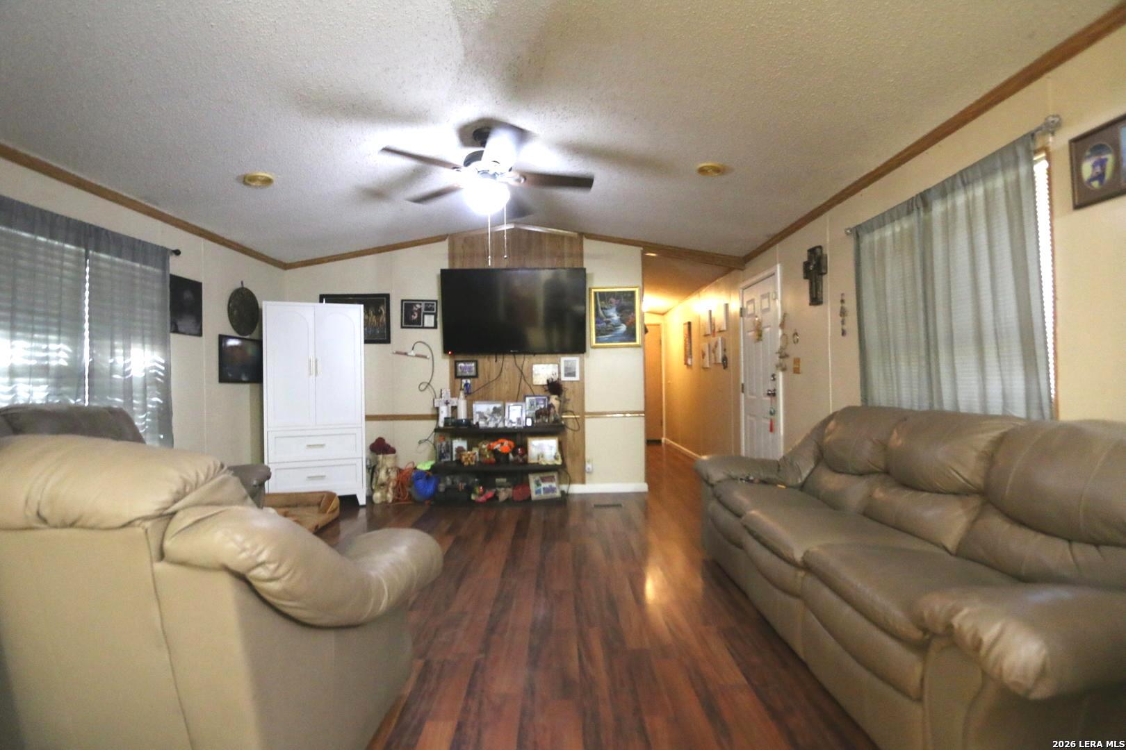76 & 76 B Post Oak Road La Vernia TX 78121