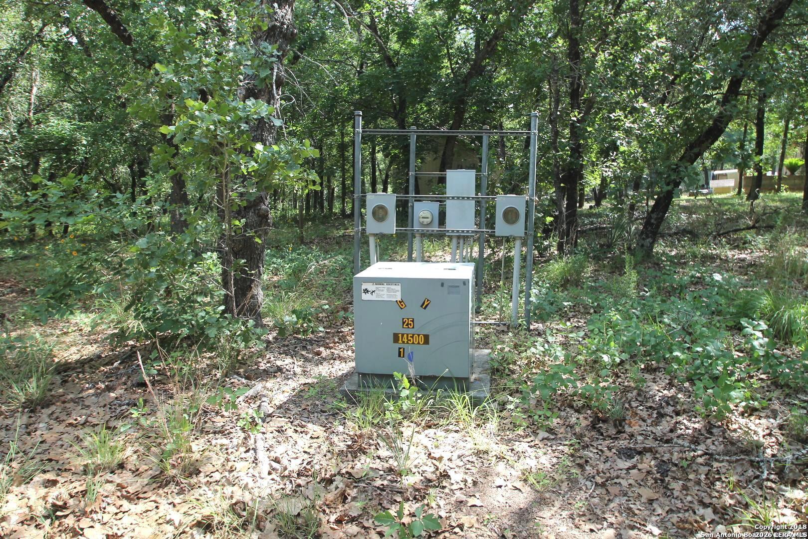 76 & 76 B Post Oak Road La Vernia TX 78121