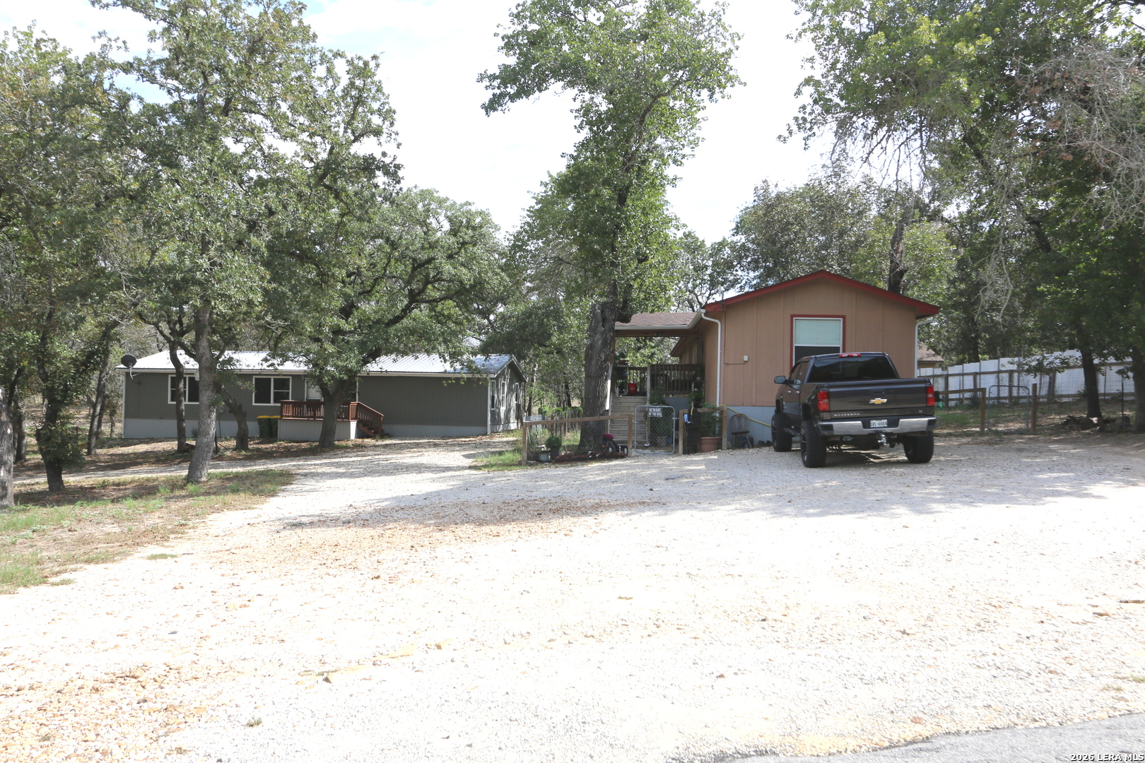 76 & 76 B Post Oak Road La Vernia TX 78121