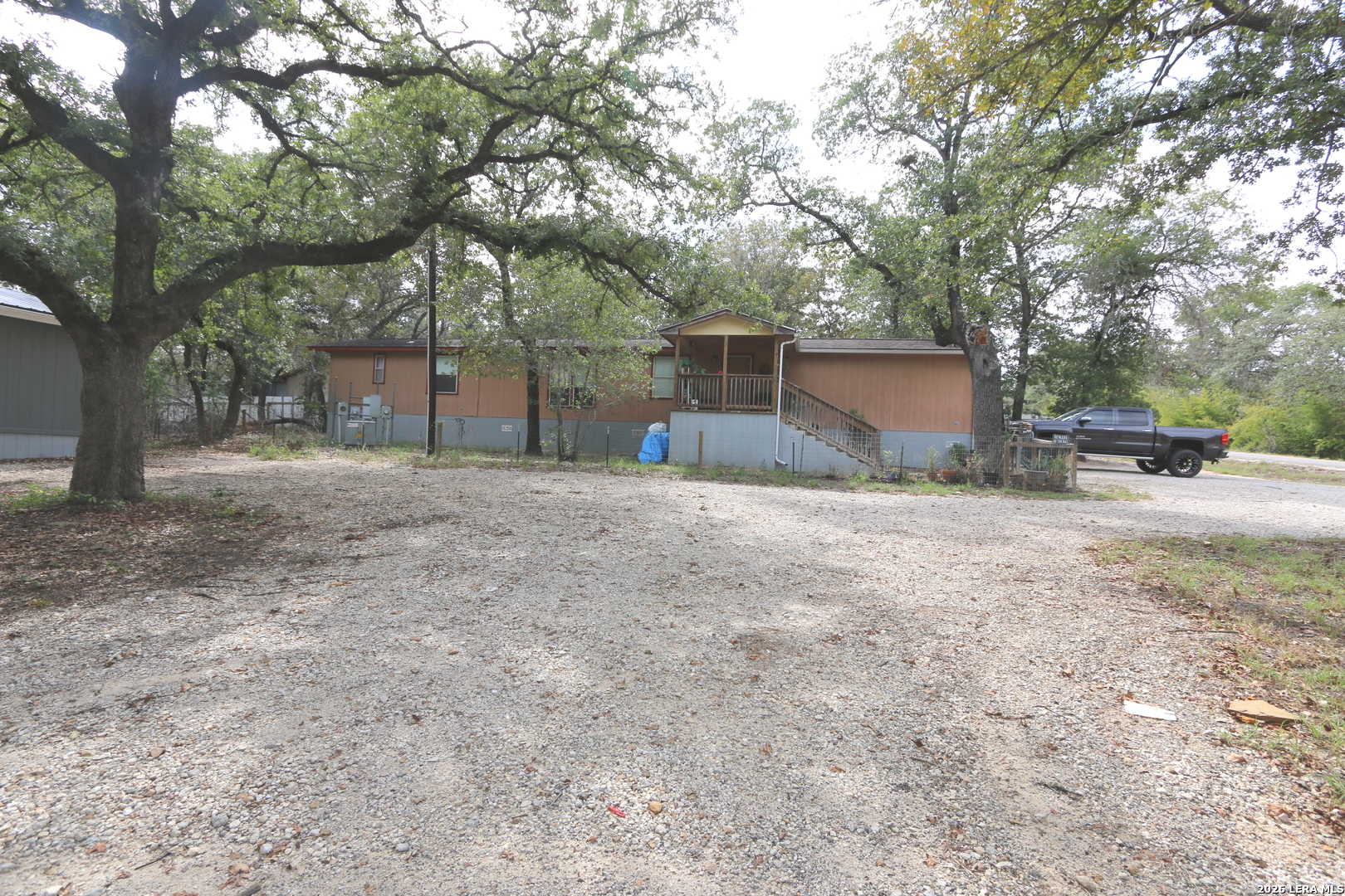 76 & 76 B Post Oak Road La Vernia TX 78121