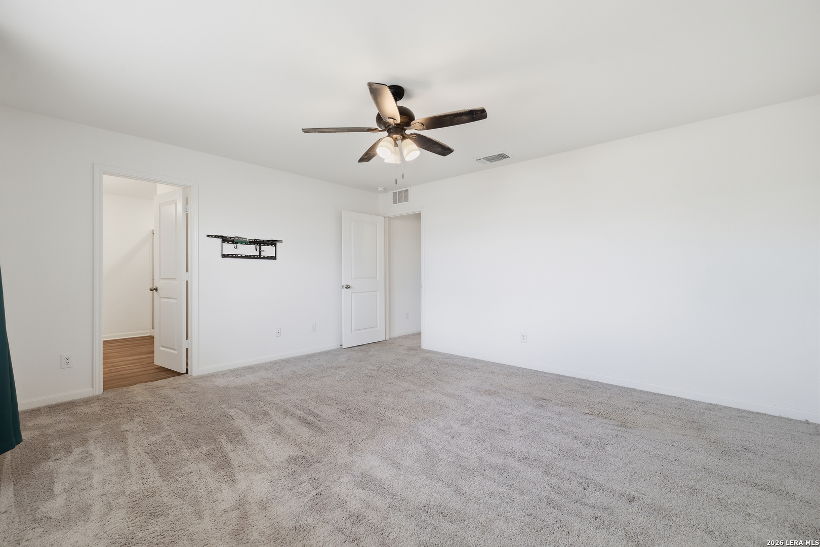 8623 Basil Brook Converse TX 78109