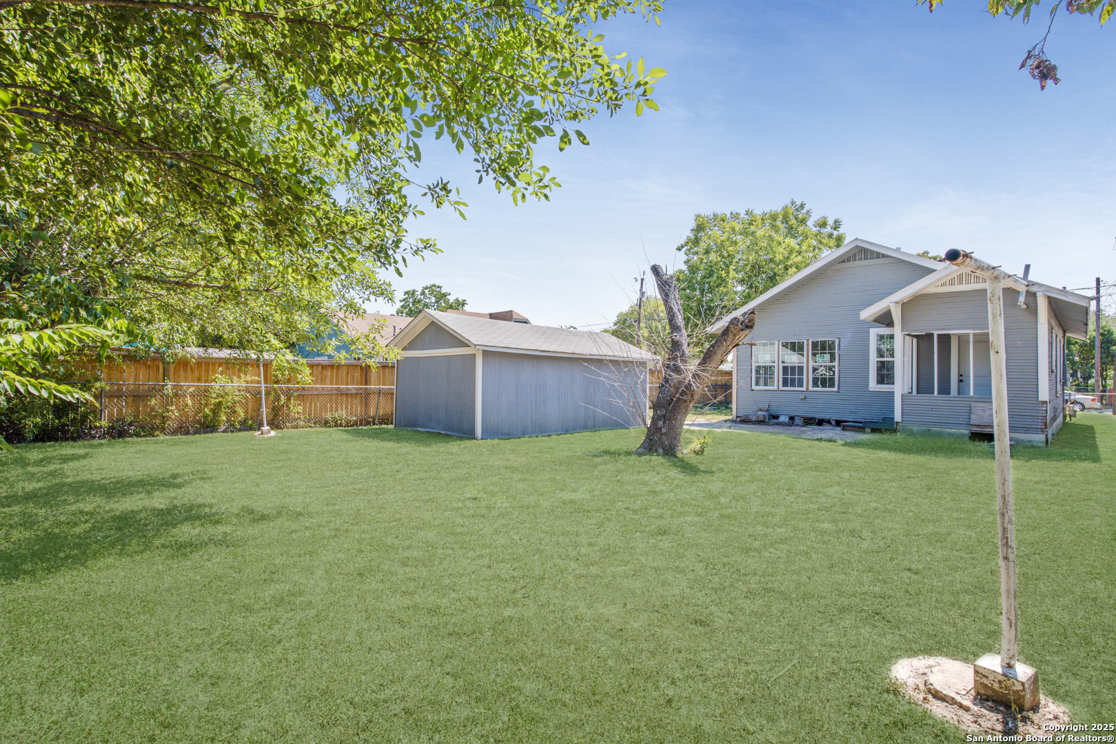923 Sacramento San Antonio TX 78201
