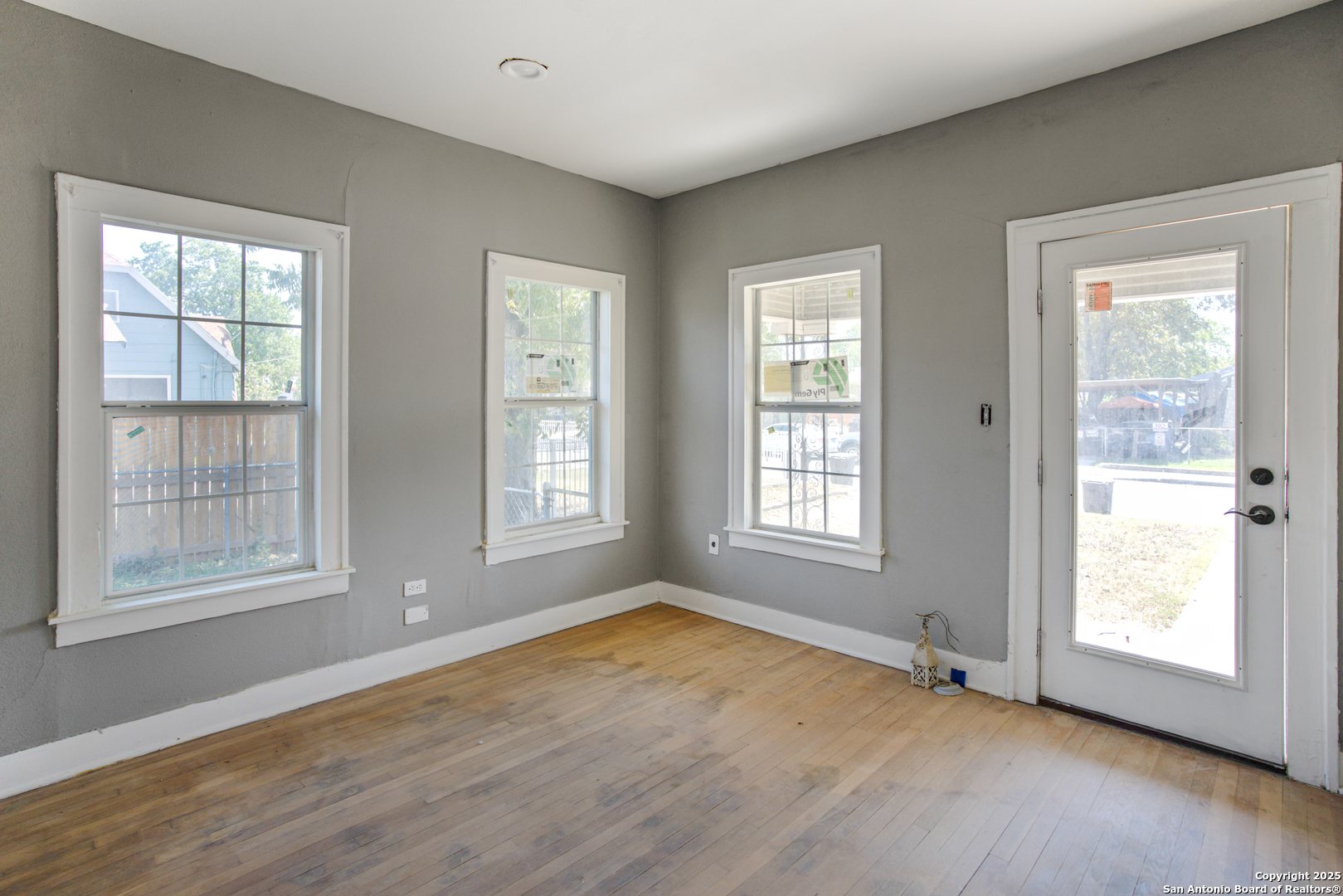 923 Sacramento San Antonio TX 78201