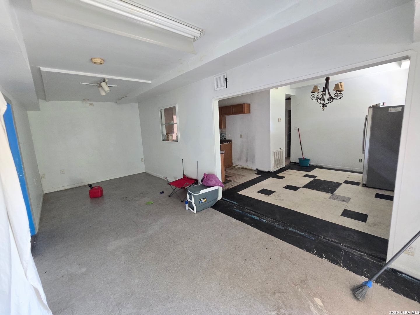 5166 Village Glen San Antonio TX 78218