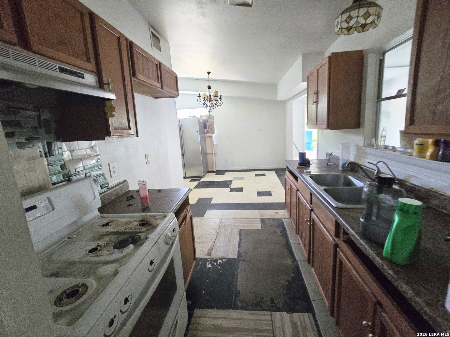 5166 Village Glen San Antonio TX 78218