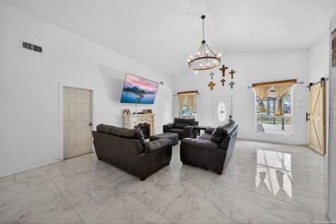 21633 S Jett Road San Antonio TX 78264