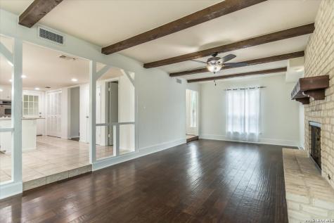 2114 Oak Wild Street San Antonio TX 78232
