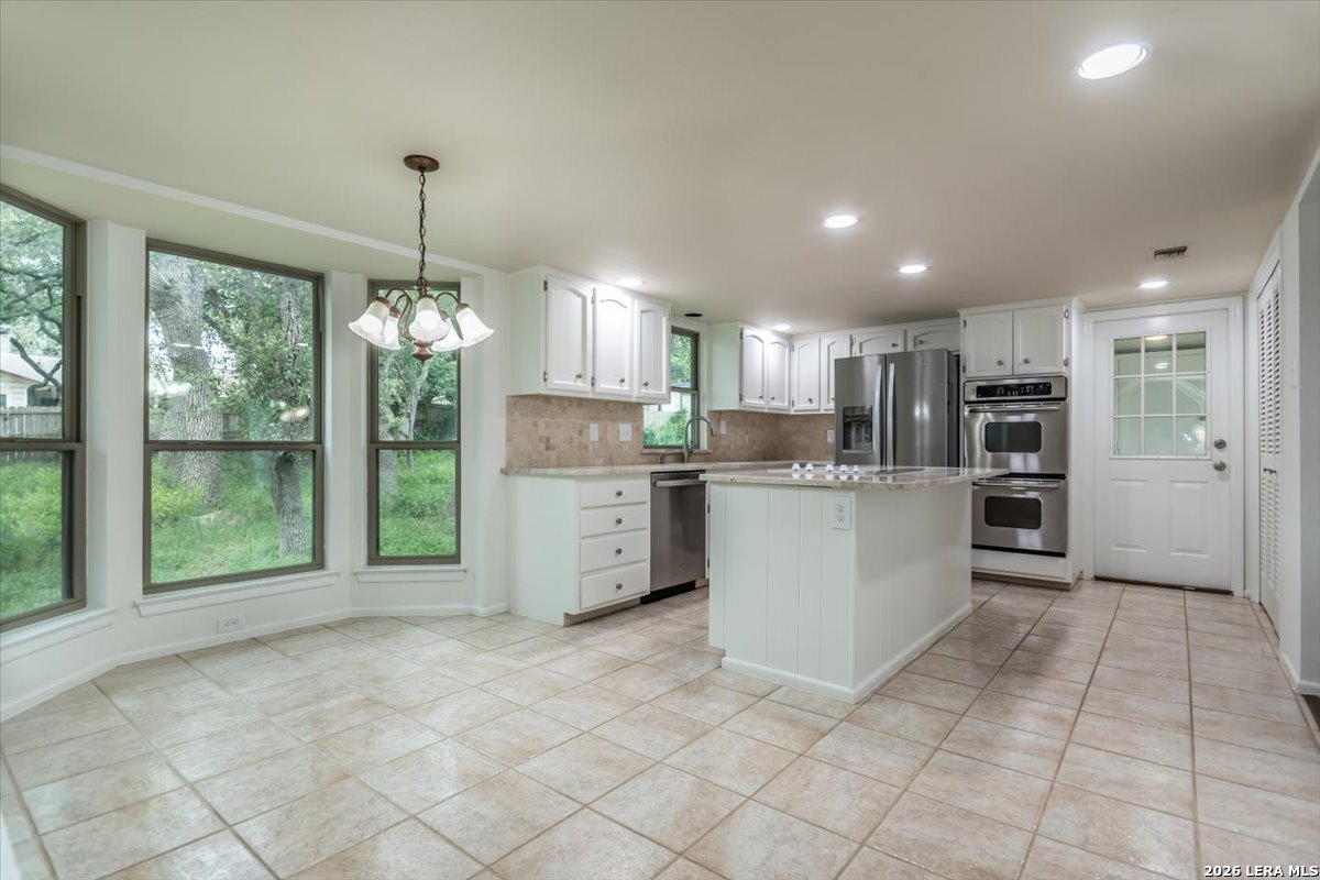 2114 Oak Wild Street San Antonio TX 78232
