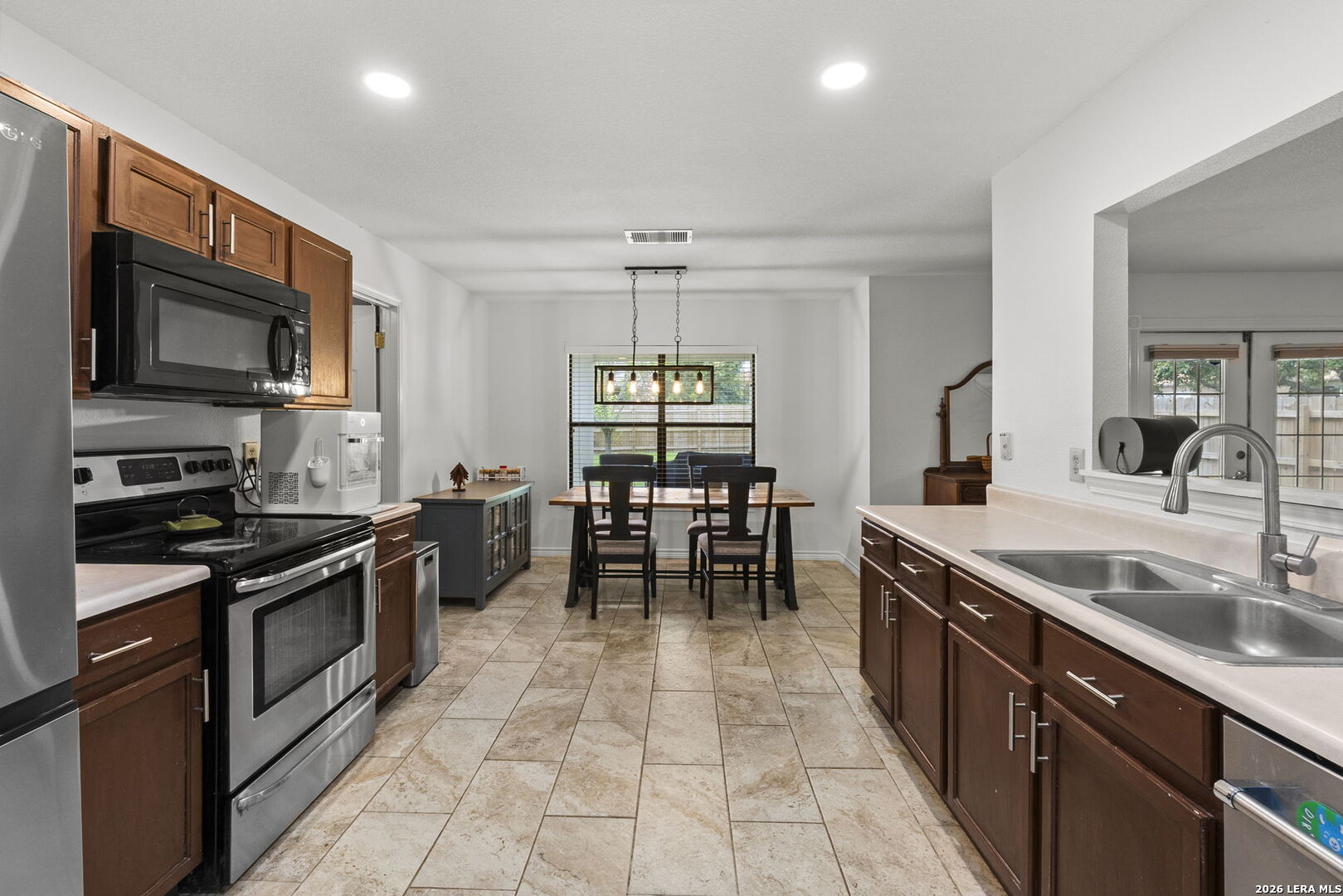 9518 Silver Crown San Antonio TX 78254