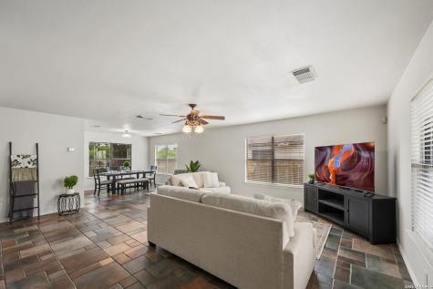 9711 Diamond Cliff Drive Helotes TX 78023