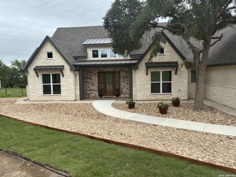 111 Ashton Oak New Braunfels TX 78132