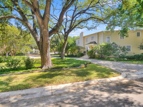 300 Charles Road Terrell Hills TX 78209