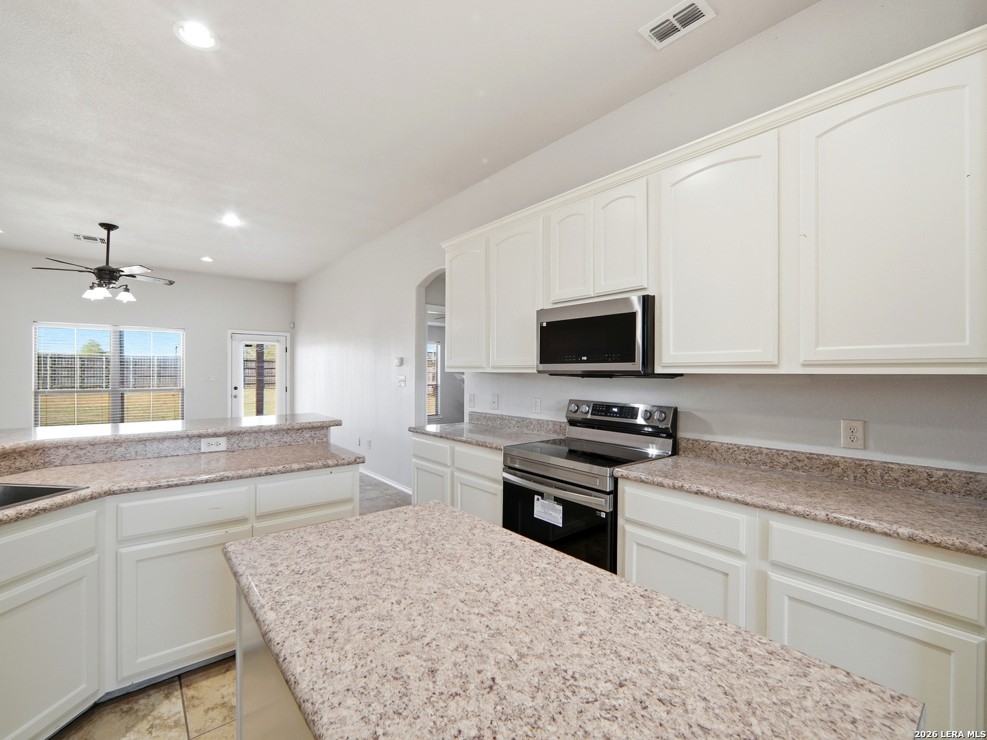 1924 Vista View Pleasanton TX 78064