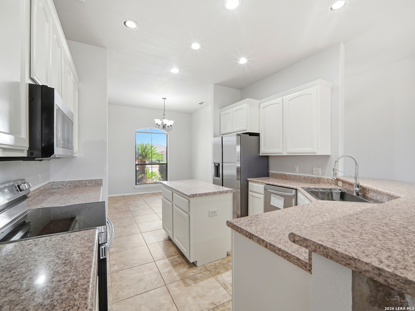 1924 Vista View Pleasanton TX 78064
