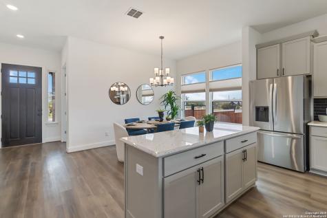145 W Magnolia La Vernia TX 78121
