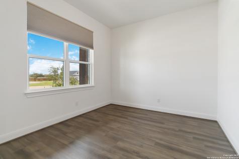 145 W Magnolia La Vernia TX 78121