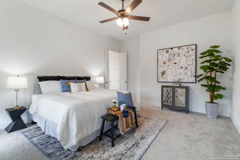 145 W Magnolia La Vernia TX 78121