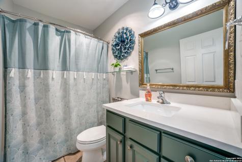 1131 Alametos San Antonio TX 78201