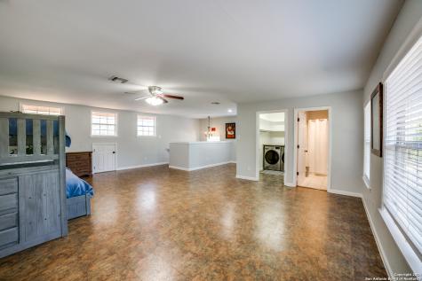 1131 Alametos San Antonio TX 78201