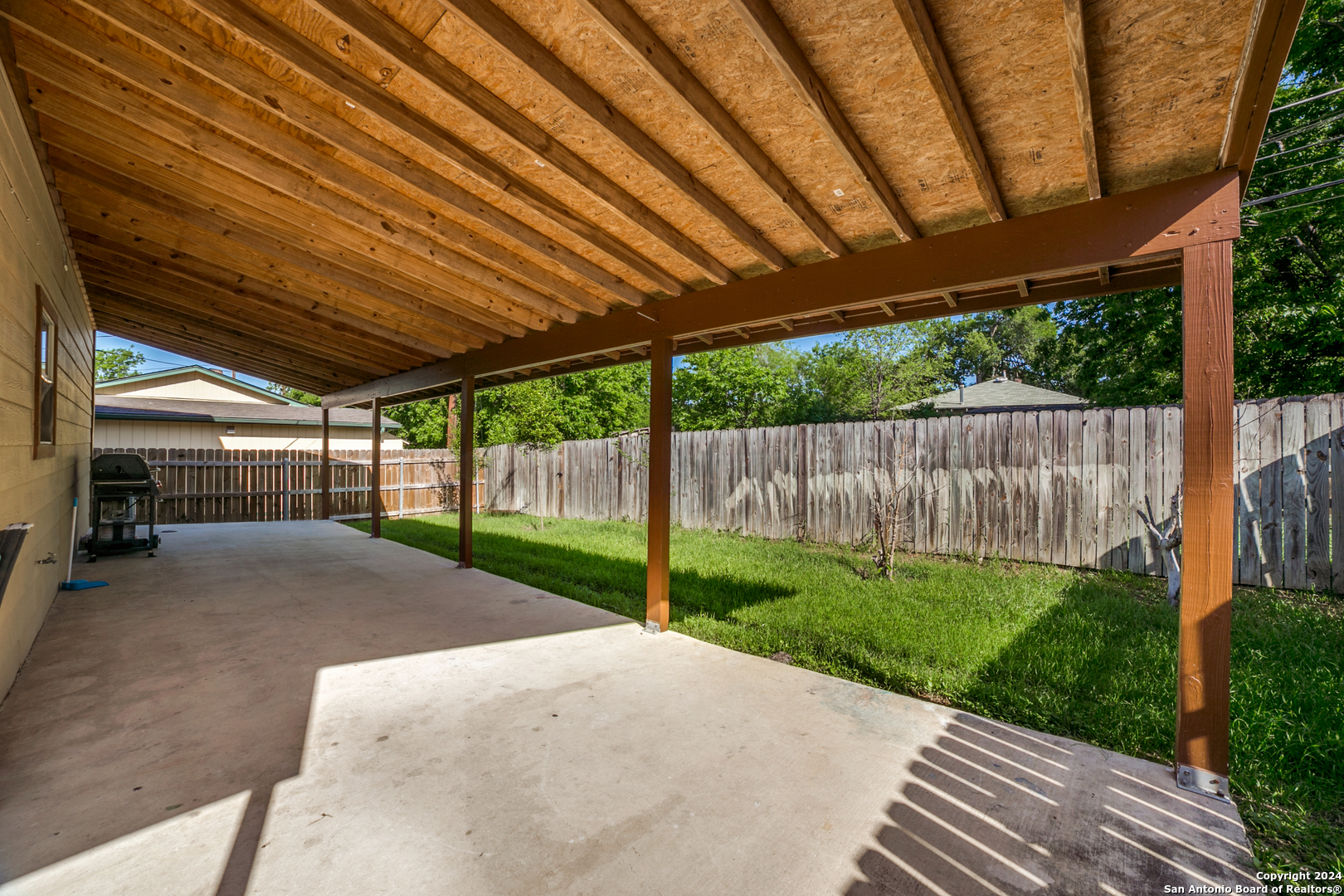 1131 Alametos San Antonio TX 78201