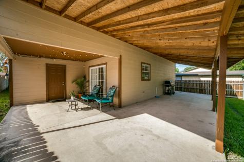 1131 Alametos San Antonio TX 78201