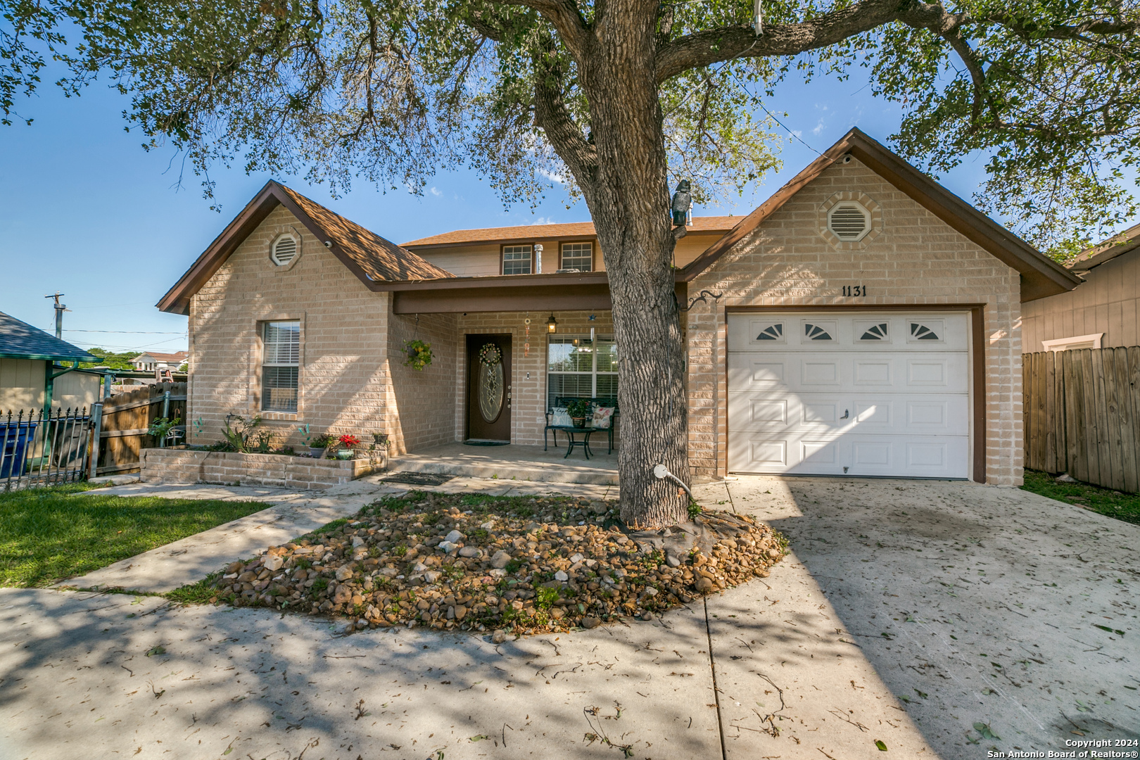 1131 Alametos San Antonio TX 78201