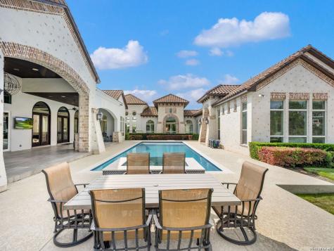 102 Wellesley Cove Shavano Park TX 78231