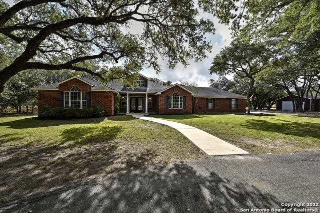 224 Southwood Oaks Drive Floresville TX 78114