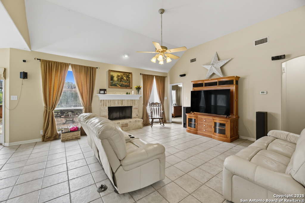 370 Pr 3502 Hondo TX 78861
