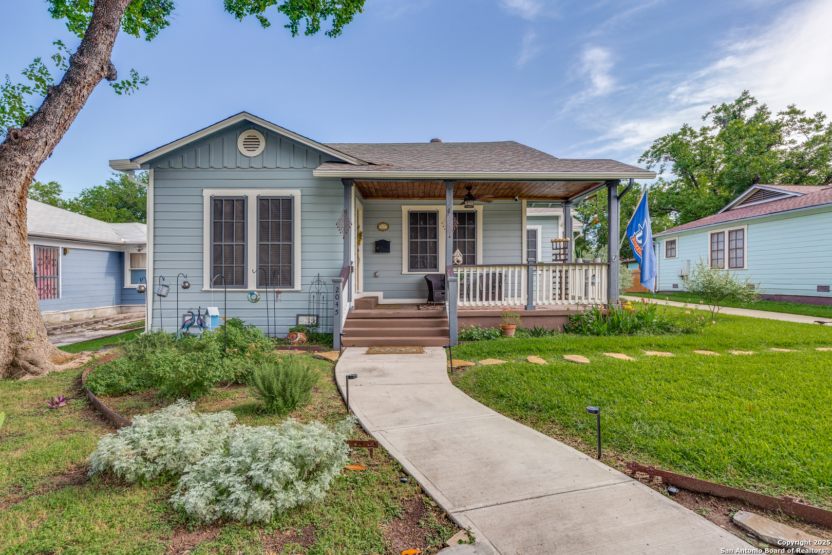2045 W Mistletoe Avenue San Antonio TX 78201